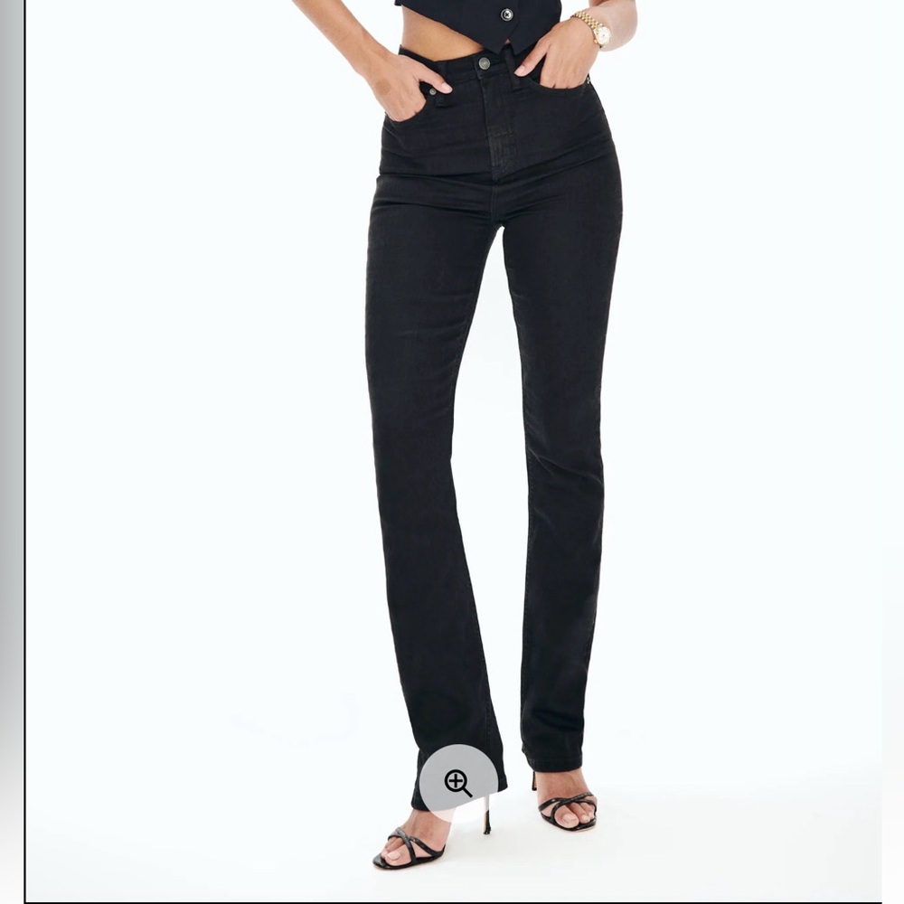 Reformation Ladies Wynn Ultra High Rise Slim Straight Jeans. Black. Size 28.